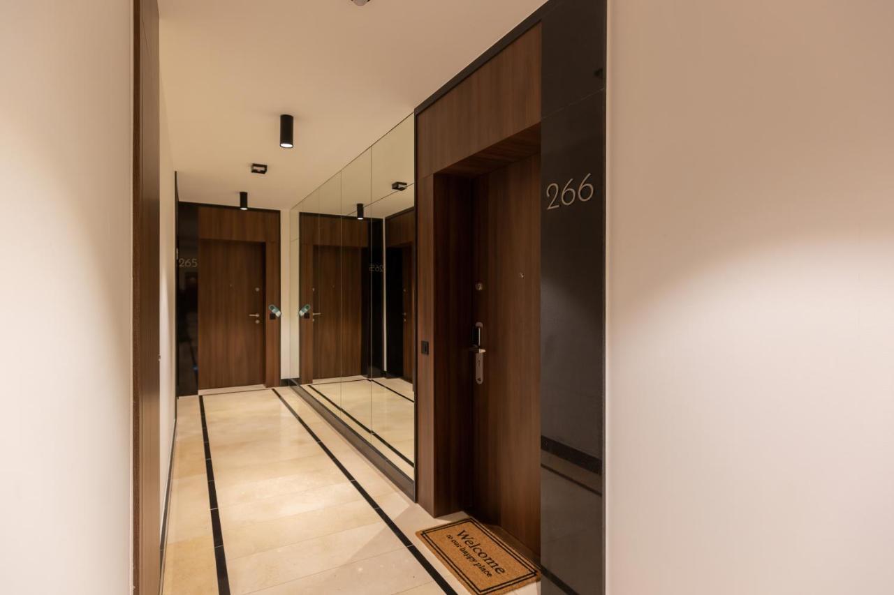 Mennica Residence Central Apartment By Renters Prestige Varşova Dış mekan fotoğraf