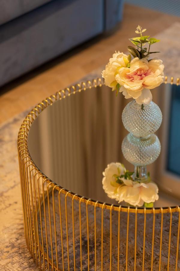 Mennica Residence Central Apartment By Renters Prestige Varşova Dış mekan fotoğraf