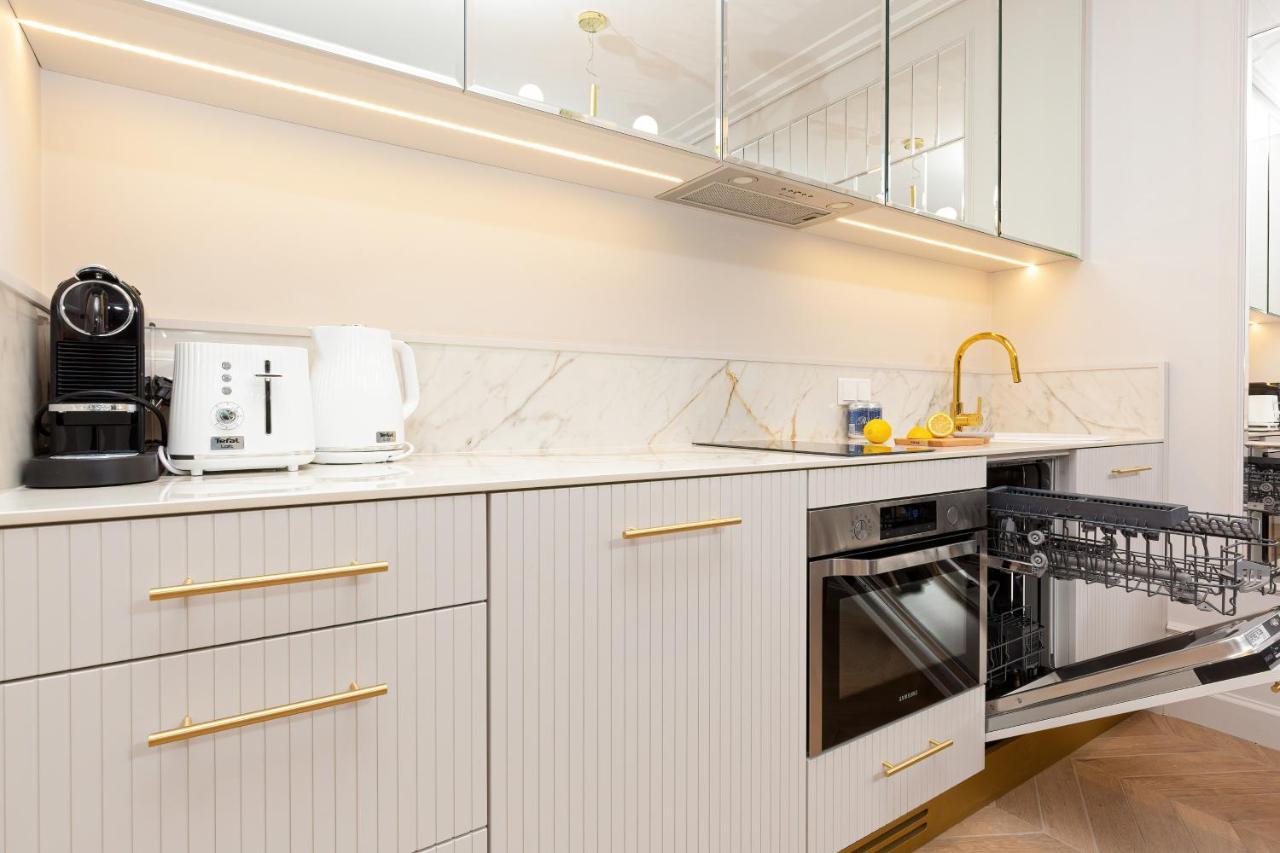 Mennica Residence Central Apartment By Renters Prestige Varşova Dış mekan fotoğraf