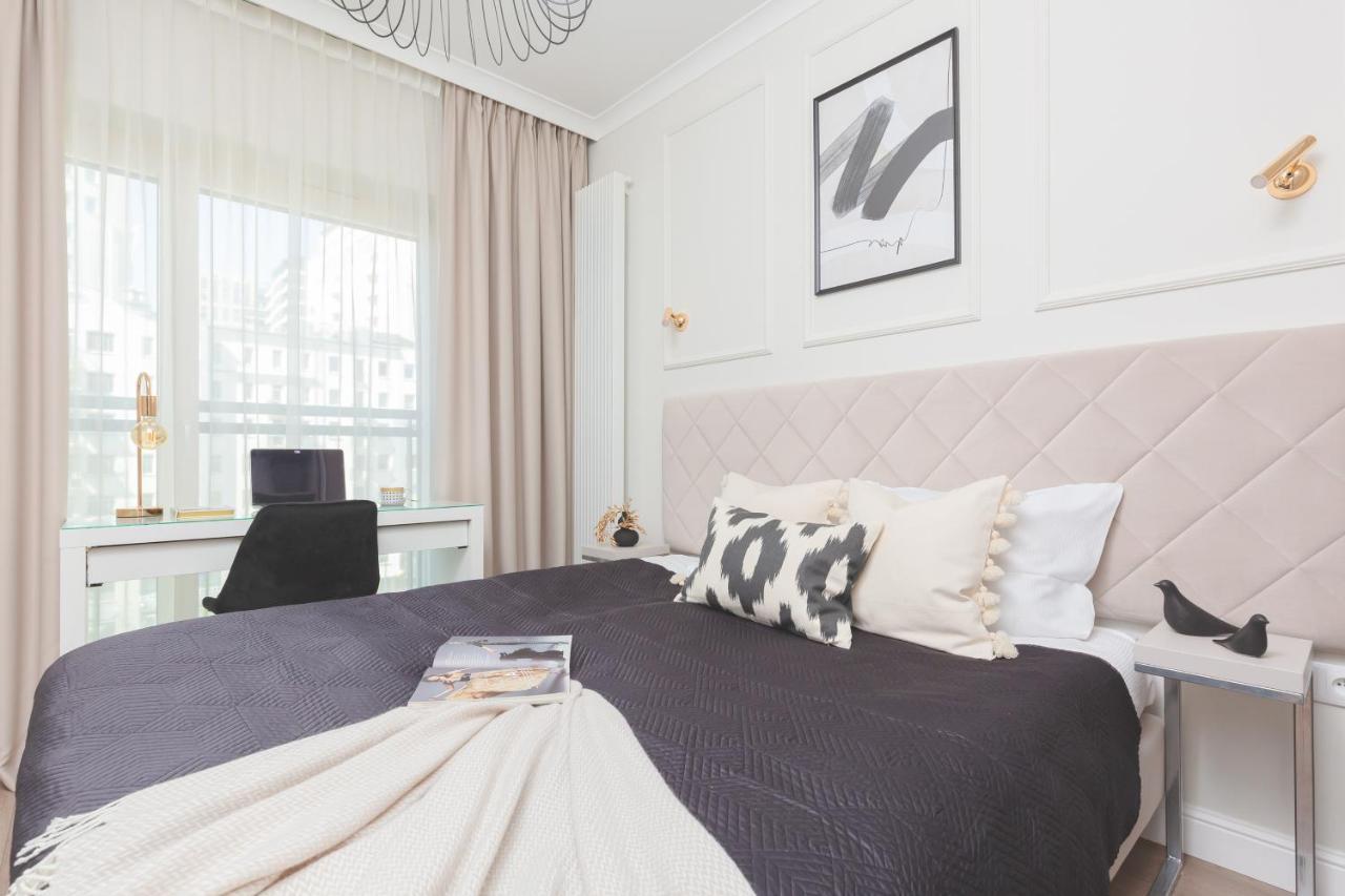 Mennica Residence Central Apartment By Renters Prestige Varşova Dış mekan fotoğraf