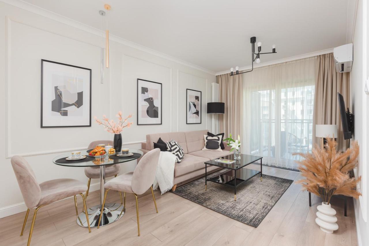 Mennica Residence Central Apartment By Renters Prestige Varşova Dış mekan fotoğraf