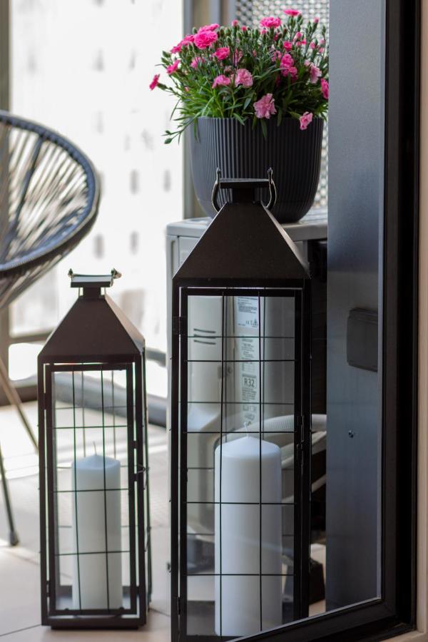 Mennica Residence Central Apartment By Renters Prestige Varşova Dış mekan fotoğraf