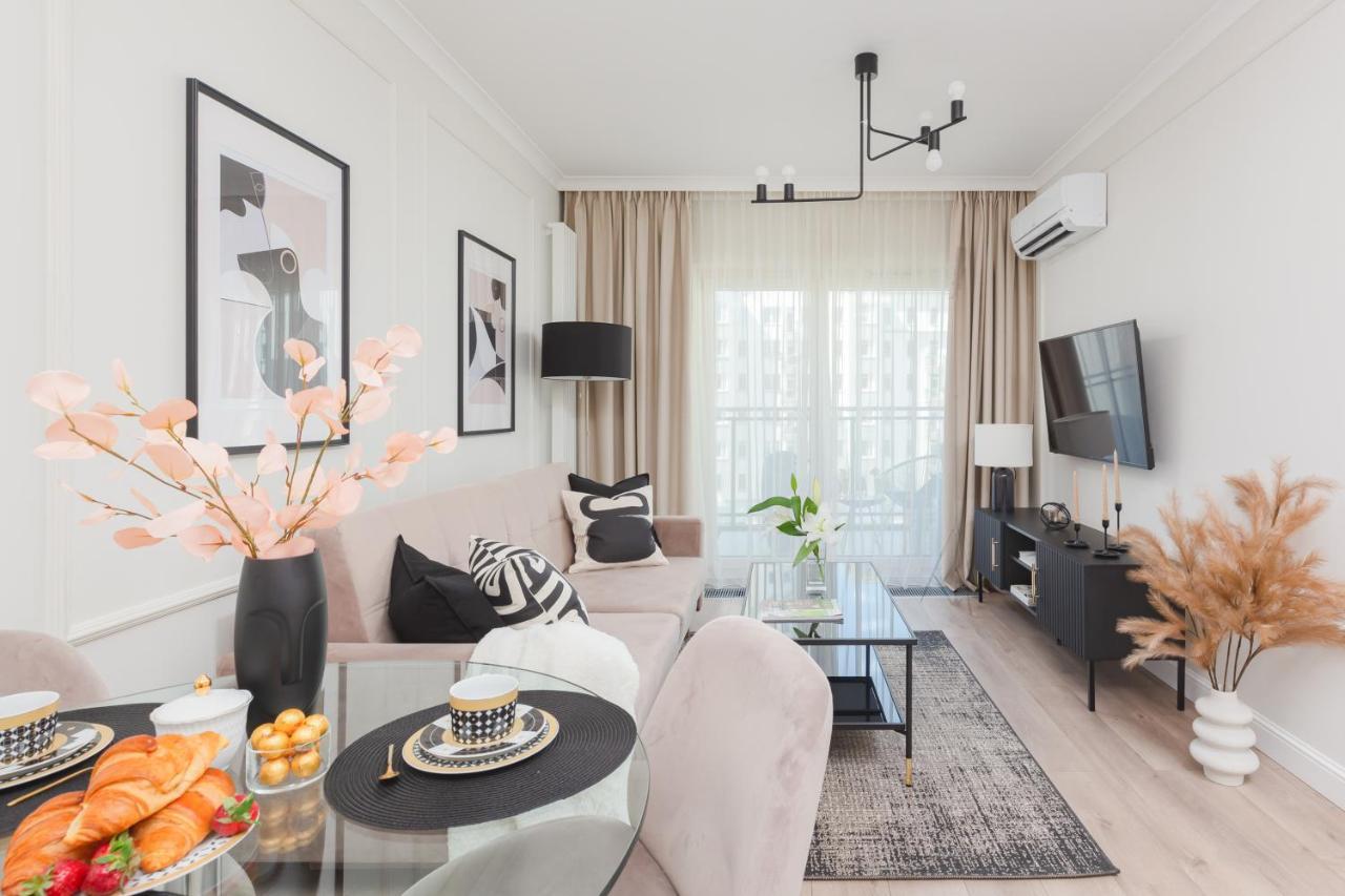 Mennica Residence Central Apartment By Renters Prestige Varşova Dış mekan fotoğraf